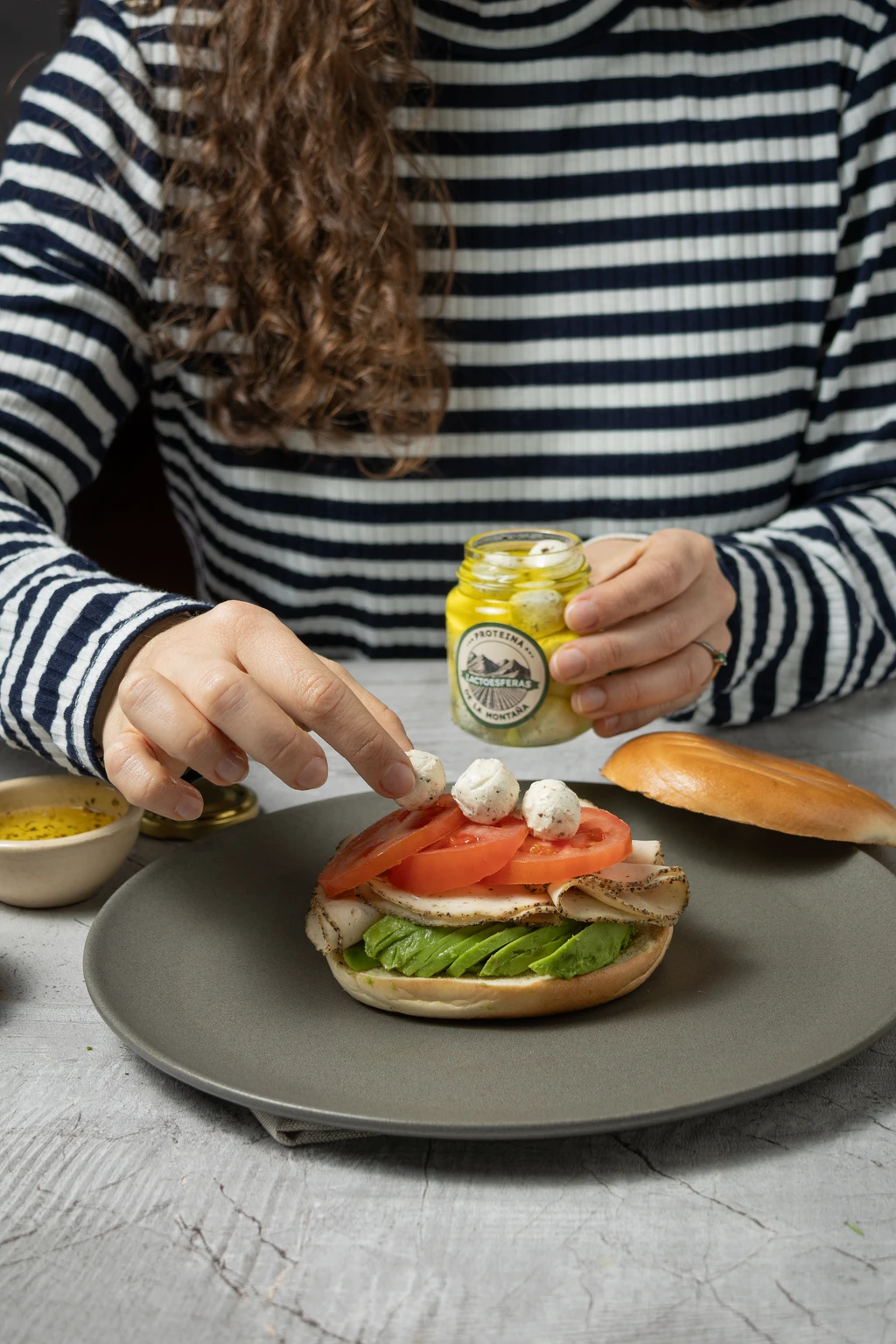 Imagen de Tostada para Desayunar con Jamón, Aguacate y Tomate